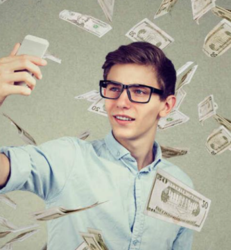 Chico grabando para rrss